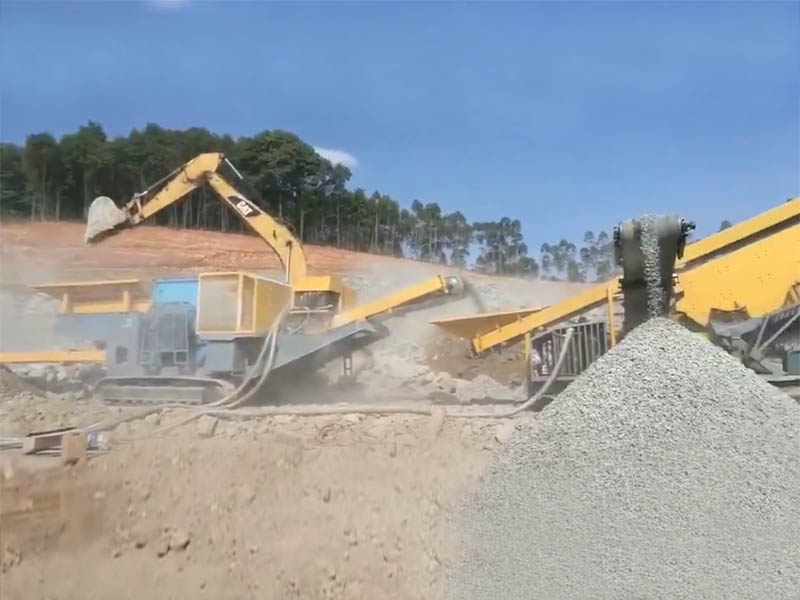 礦用移動式破碎站 礦用移動式破碎站